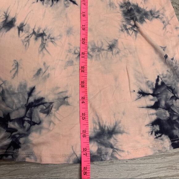 Torrid blush pink grey cold shoulder tie dye top - Picture 8 of 11